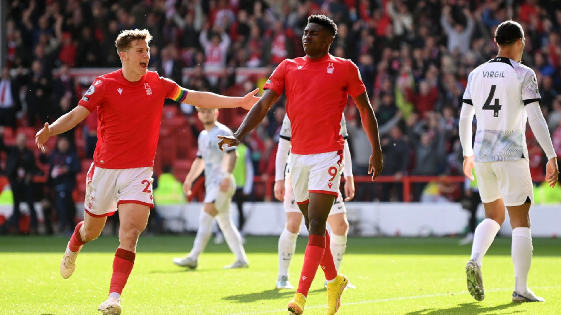 离不开背后 离不开背后