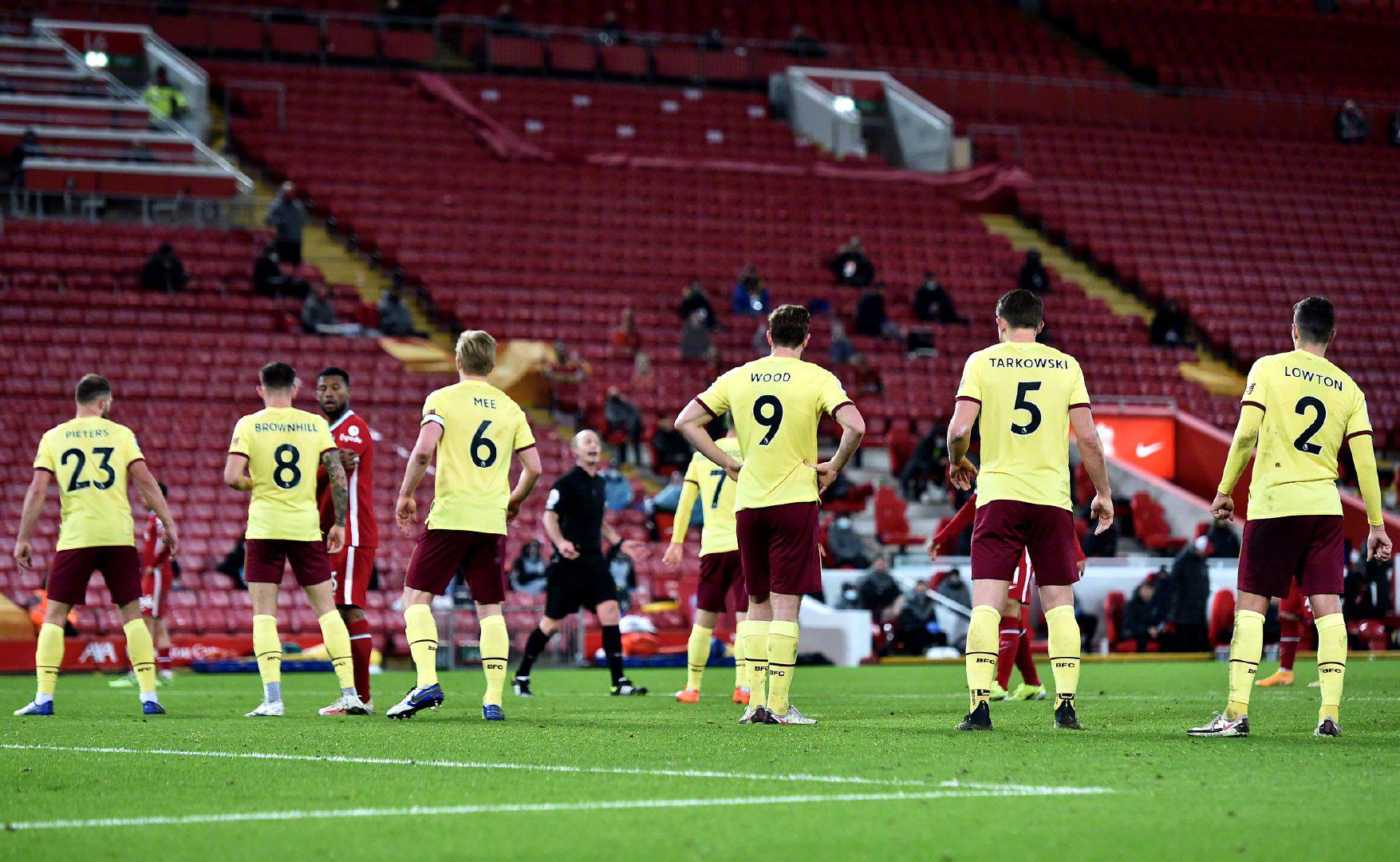 从而在比赛 从而在比赛