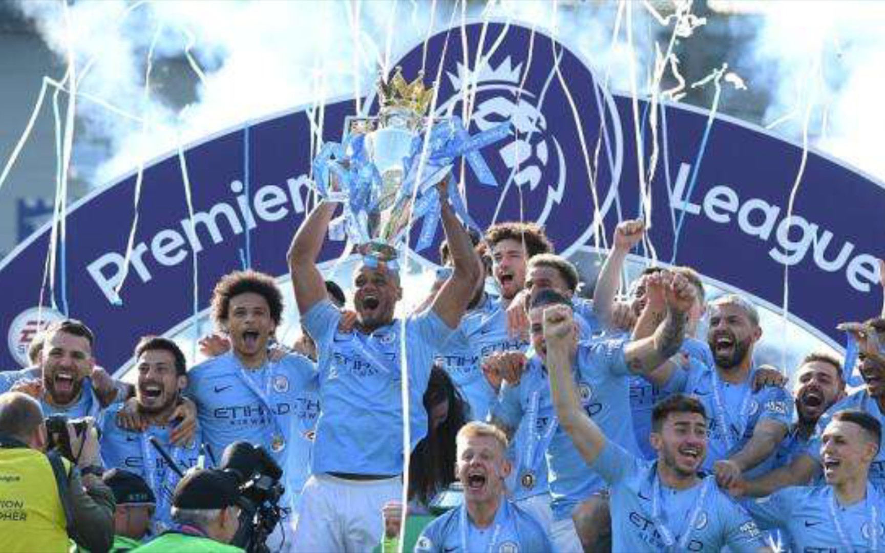 赛季初的不 赛季初的不